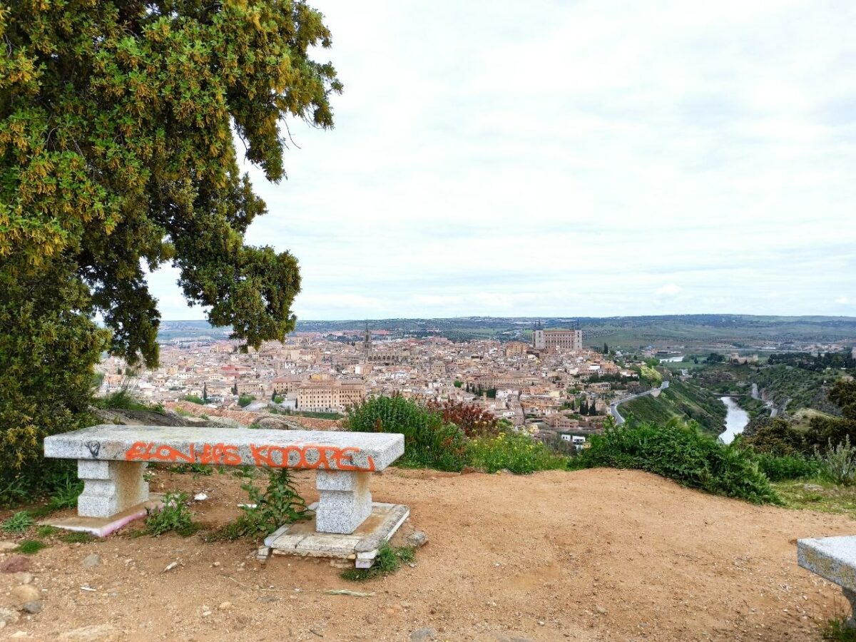 El PP se replantea el proyecto del Valle ante el silencio de Vox: el auditorio deja de ser prioridad y la fuente "no pinta nada"