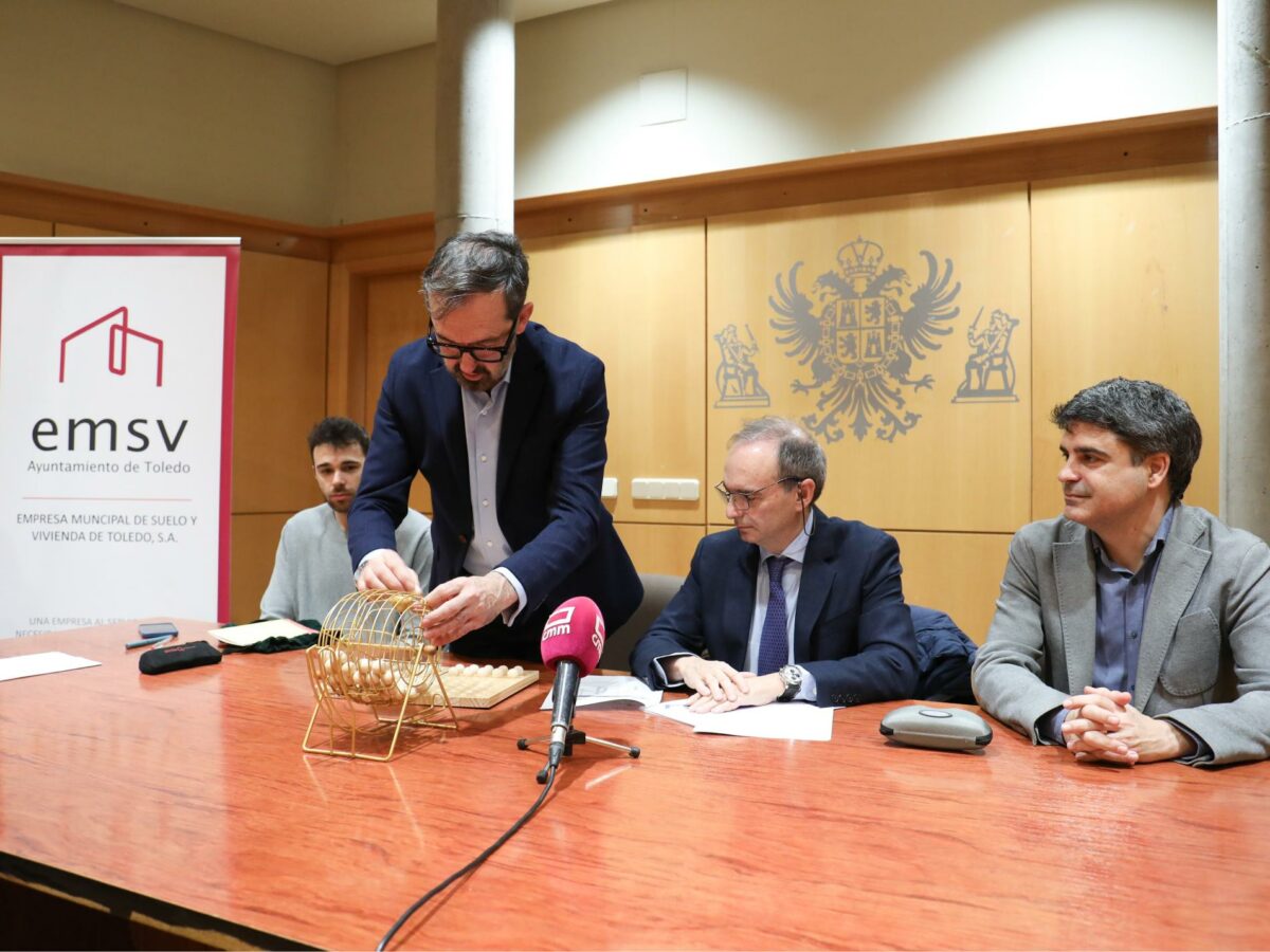 De las menos a las más solicitadas y sin afortunados en el público: así ha sido el sorteo de las viviendas del Corral de Don Diego