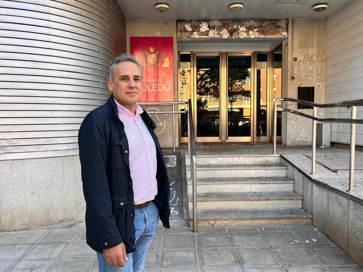 El PSOE exige aclarar el futuro del antiguo centro de salud de Santa Bárbara y denuncia su "deterioro"