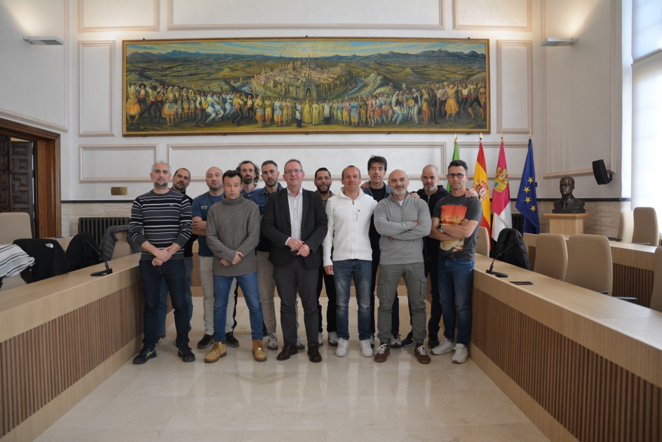 Unanimidad entre Diputación y sindicatos para mejorar las condiciones de los bomberos tras meses de reivindicaciones