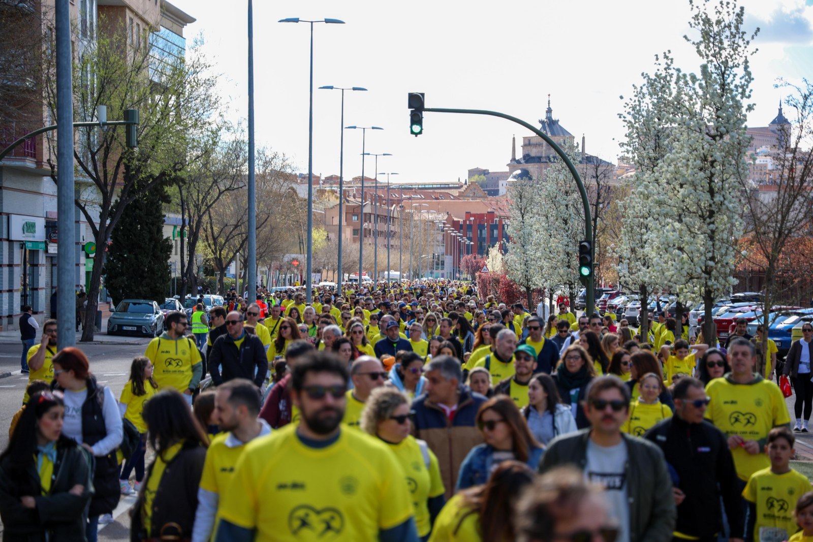 Deporte, solidaridad e inclusión en una multitudinaria sexta edición de la carrera 'Brilla con ellos'