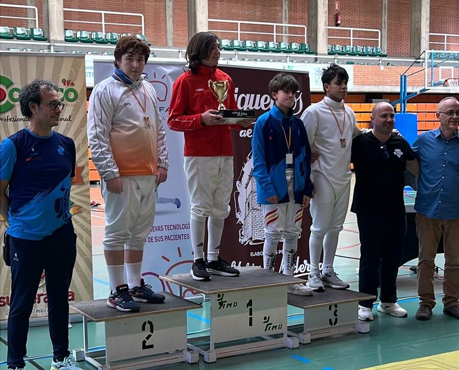 La esgrima toledana cosecha podios y medallas en el Campeonato de Castilla-La Mancha de Menores