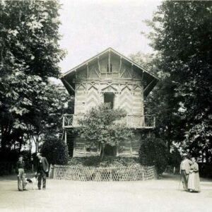 La Casa del Corcho, de proyecto de aula ambiental a recuperar su uso como terraza hostelera en la Vega