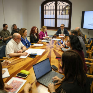 IU afea al concejal de Urbanismo "negar un desarrollo" en el Aserradero y este sostiene que se refería a otro proyecto