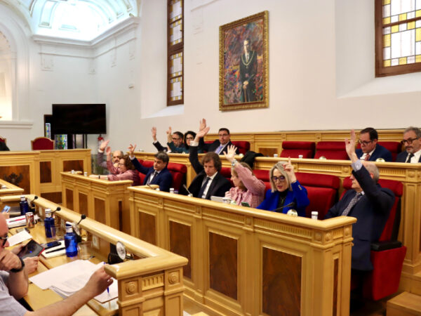 El PP de Toledo evita rechazar el trasvase Tajo-Segura y exige nuevas reglas de explotación junto a Vox