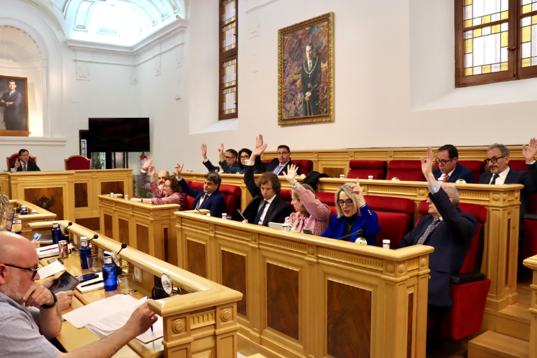 El PP de Toledo evita rechazar el trasvase Tajo-Segura y exige nuevas reglas de explotación junto a Vox