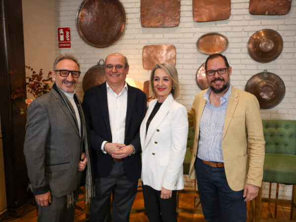 Inés Cañizares y sus tres concejales de Vox en Toledo exigen a Abascal un congreso ante "la falta de debate" y "el clima de miedo"