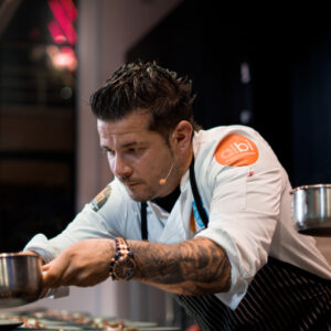 Carlos Maldonado lleva su gastronomía al restaurante efímero NÜA Invierno, una finca en plena naturaleza