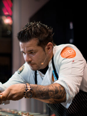 Carlos Maldonado lleva su gastronomía al restaurante efímero NÜA Invierno, una finca en plena naturaleza 