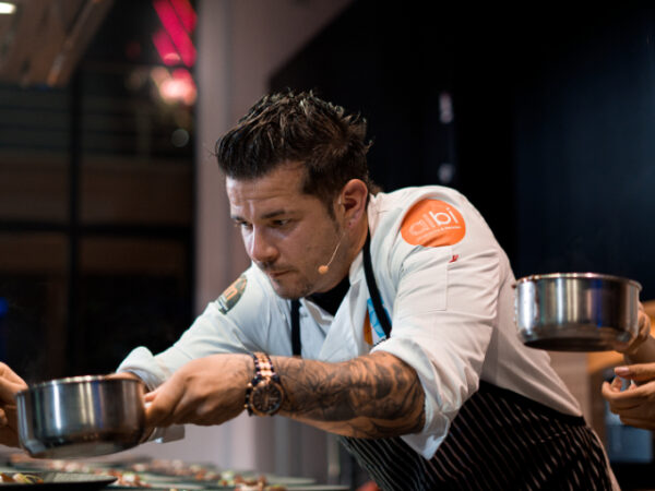 Carlos Maldonado lleva su gastronomía al restaurante efímero NÜA Invierno, una finca en plena naturaleza 