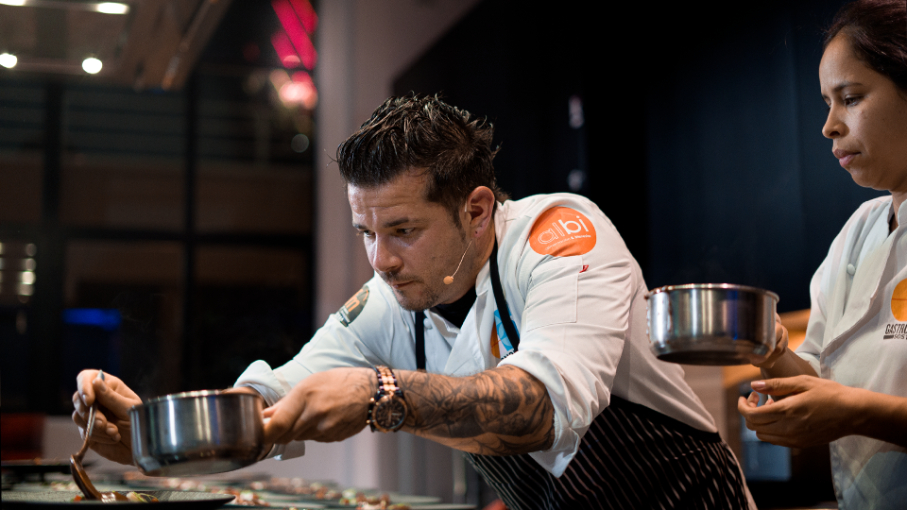 Carlos Maldonado lleva su gastronomía al restaurante efímero NÜA Invierno, una finca en plena naturaleza 