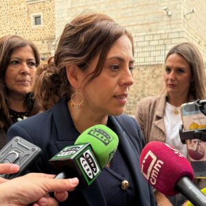 "La penitencia del calvario" con la tarjeta del bus o el "¡cuidado, bache!" en las procesiones, reproches del PSOE tras la Semana Santa