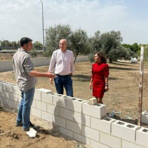 Olías del Rey realiza nuevas obras de cerramiento y control de accesos como mejoras en el punto limpio