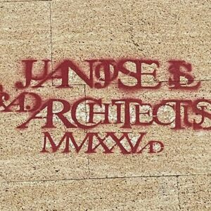 Un nuevo vítor en Toledo: el grafiti académico que forma parte de la tradición universitaria