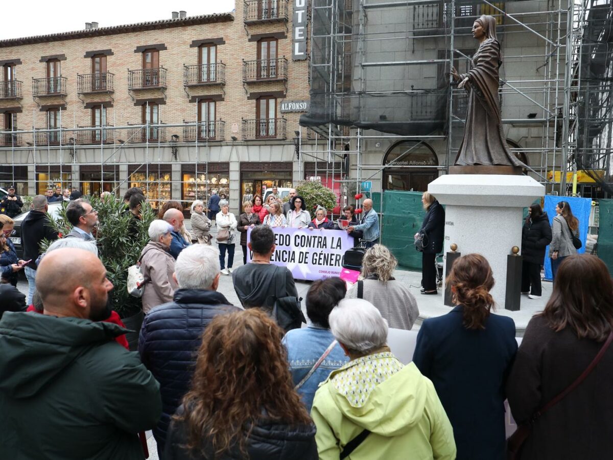 Toledo se concentra contra la violencia machista con 128 casos activos en la ciudad y críticas por la ausencia del alcalde