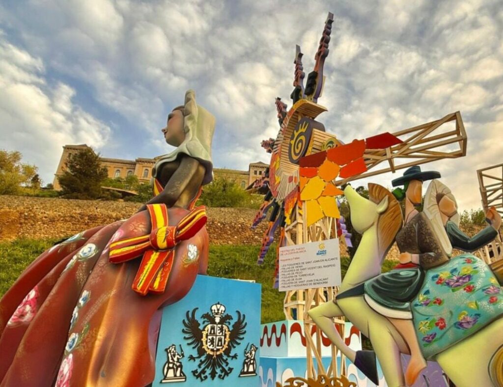 Toledo recupera la mascletá 16 años después del 'decapitamiento' de un ángel de la Catedral