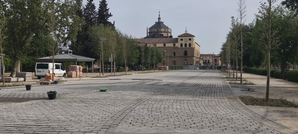Toledo mira al Paseo del Prado para peatonalizar el de Merchán en eventos de fin de semana