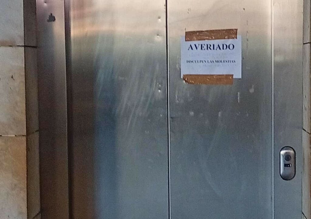 La rotura del ascensor y las escaleras mecánicas de la estación de autobuses de Toledo