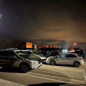 Investigan a tres personas por hacer carreras ilegales en el polígono de Villaluenga-Yuncler