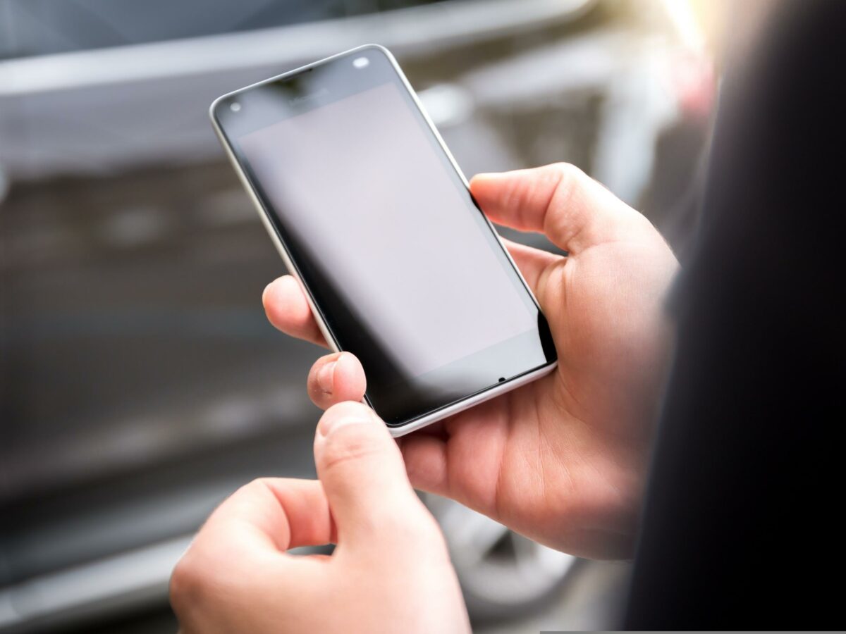 'Conecta Toledo' el curso que "ayudará" a los mayores de la ciudad a manejar el móvil