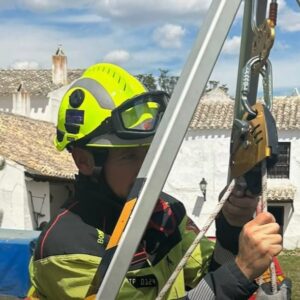 El niño rescatado en Turleque recibe el alta mientras el SEPRONA investiga la legalidad del pozo