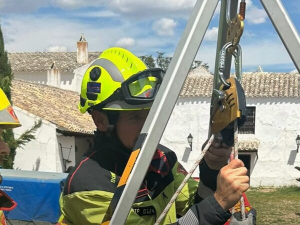 El niño rescatado en Turleque recibe el alta mientras el SEPRONA investiga la legalidad del pozo