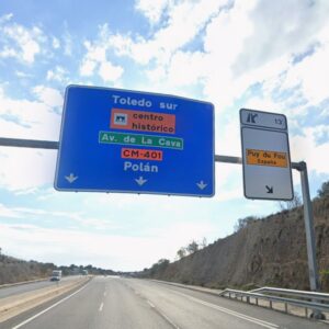 El concejal de Movilidad ve "asombroso" que Vox pida buses a Puy du Fou por el medio ambiente tras rechazar la ZBE