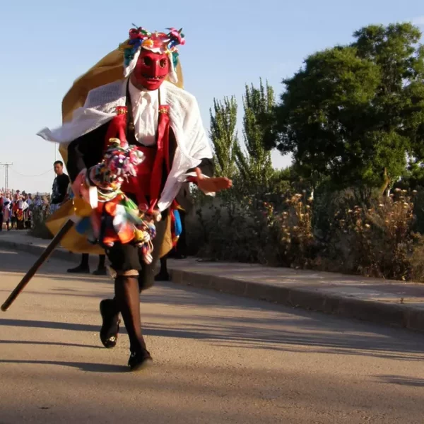 Máscaras, alaridos y ritual: la ancestral fiesta de Camuñas que aspira a ser Patrimonio de la Humanidad