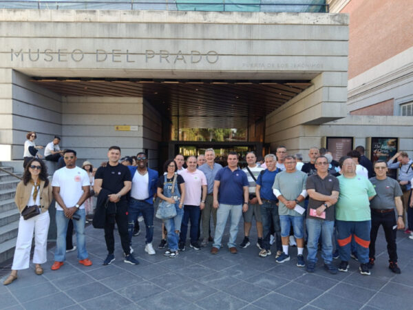 La iniciativa ‘Luz entre muros’ lleva a internos de Ocaña I al Museo del Prado para trabajar la reinserción a través del arte