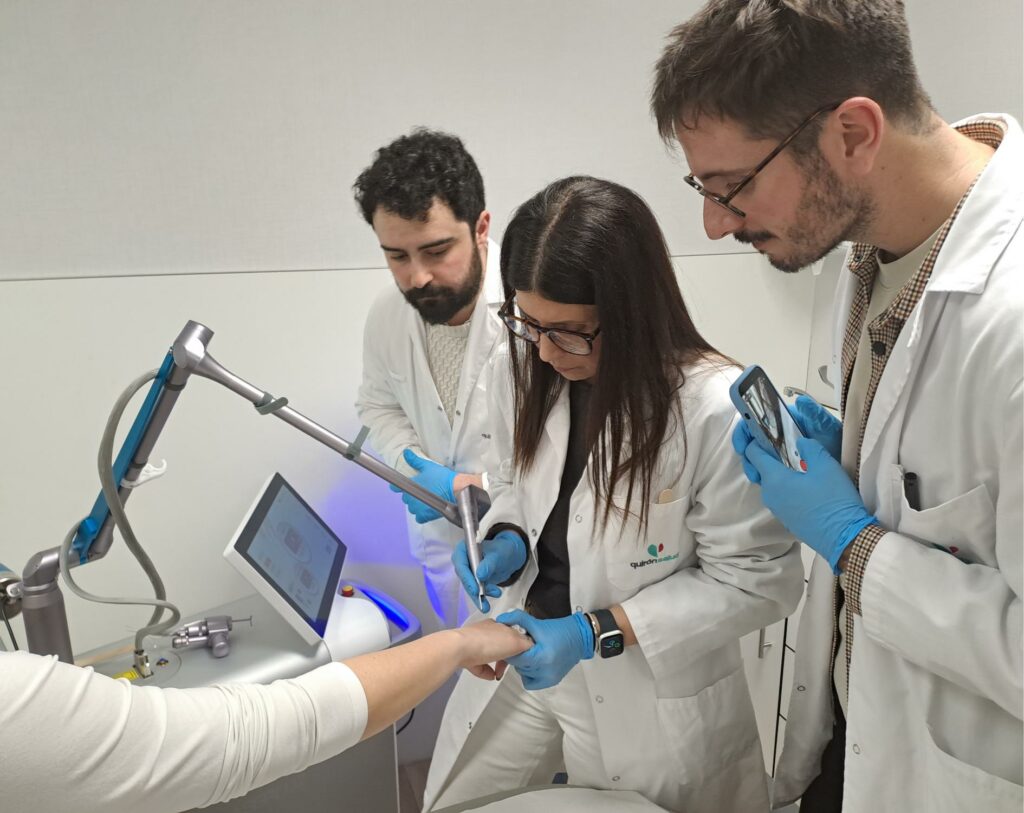 Quirónsalud Toledo apuesta por el tratamiento de problemas de salud íntima femenina e incorpora un láser especializado