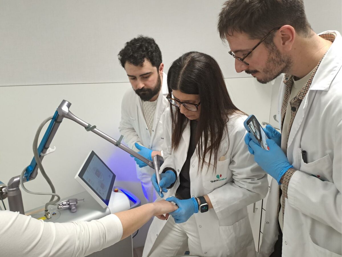 Quirónsalud Toledo apuesta por el tratamiento de problemas de salud íntima femenina e incorpora un láser especializado