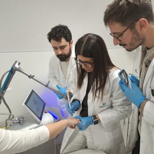 Quirónsalud Toledo apuesta por el tratamiento de problemas de salud íntima femenina e incorpora un láser especializado