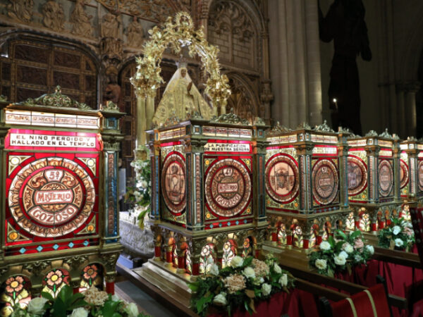 Restaurado el Rosario que procesionará en el centenario de la Coronación de la Virgen del Sagrario de Toledo