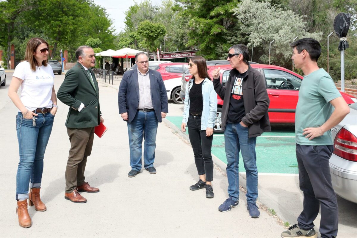 Los vecinos de San Antonio-Puente Romano de Talavera piden acondicionar las calles o mantener los parques