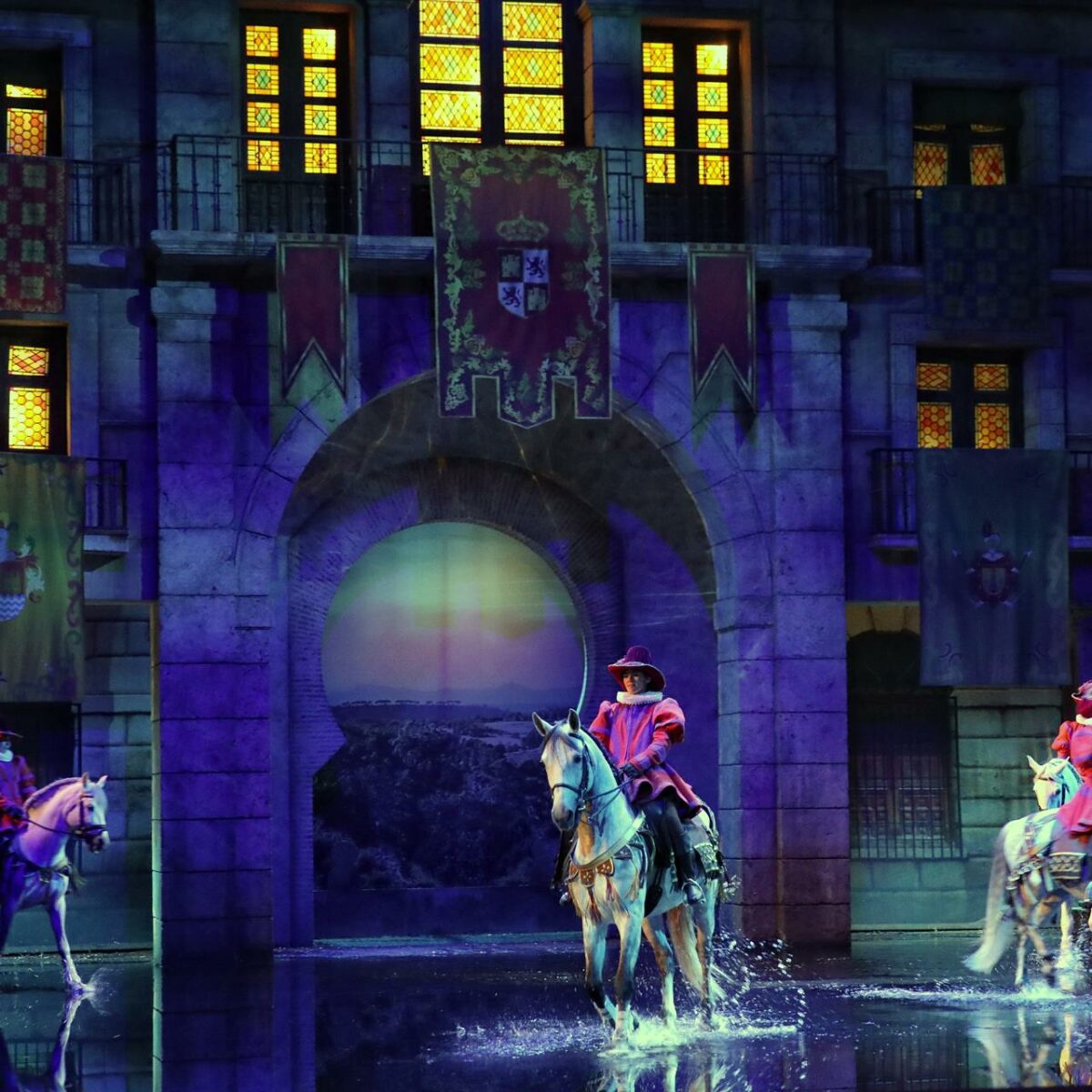 La Junta se abre a sancionar por los enterramientos de animales a Puy du Fou, que busca nuevo responsable