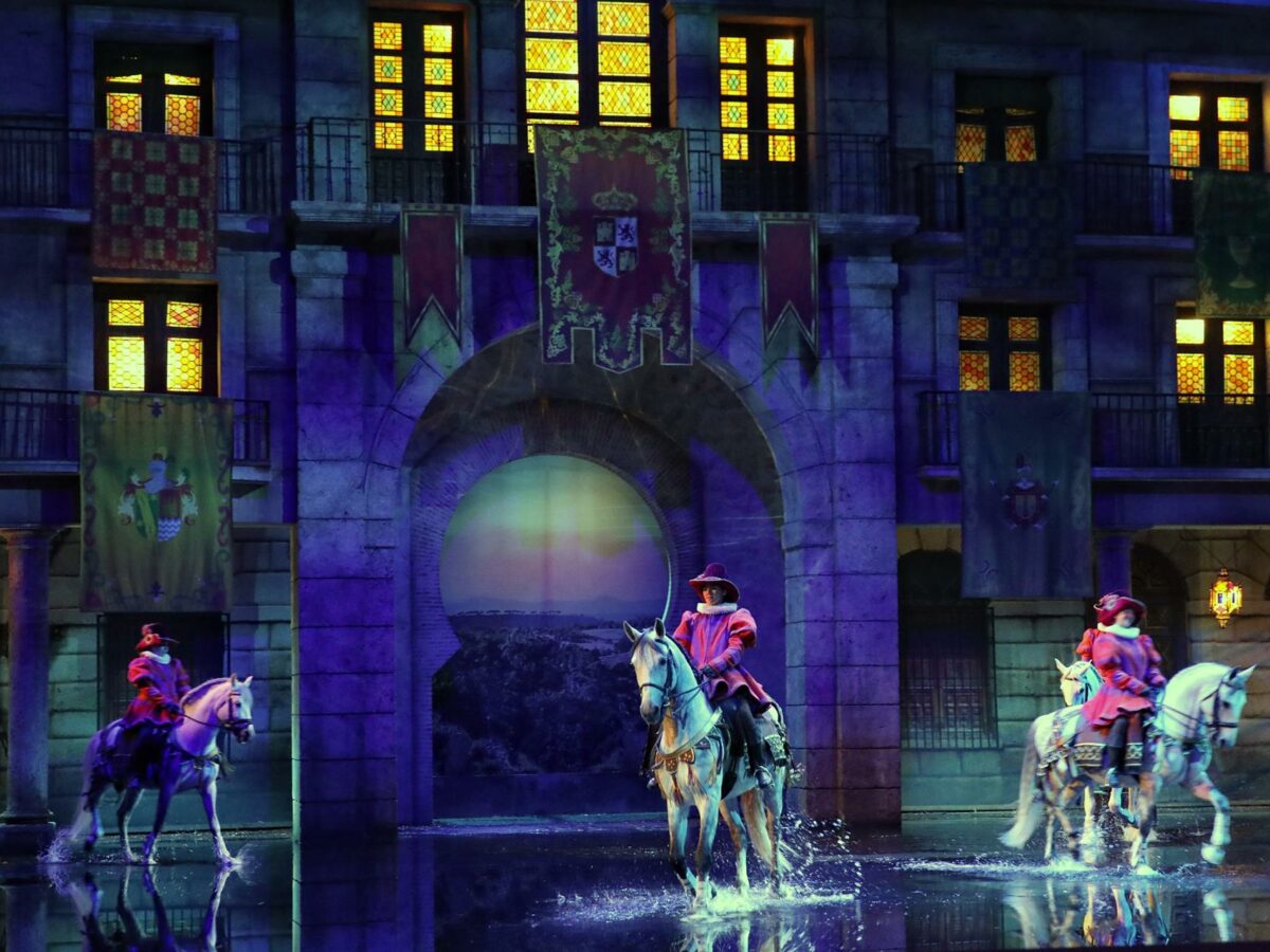 La Junta se abre a sancionar por los enterramientos de animales a Puy du Fou, que busca nuevo responsable