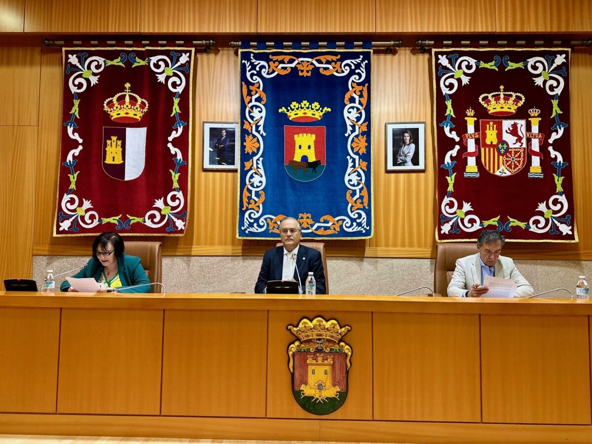 Talavera aprueba más de 90 millones en presupuesto entre críticas del PSOE por "ciencia ficción"