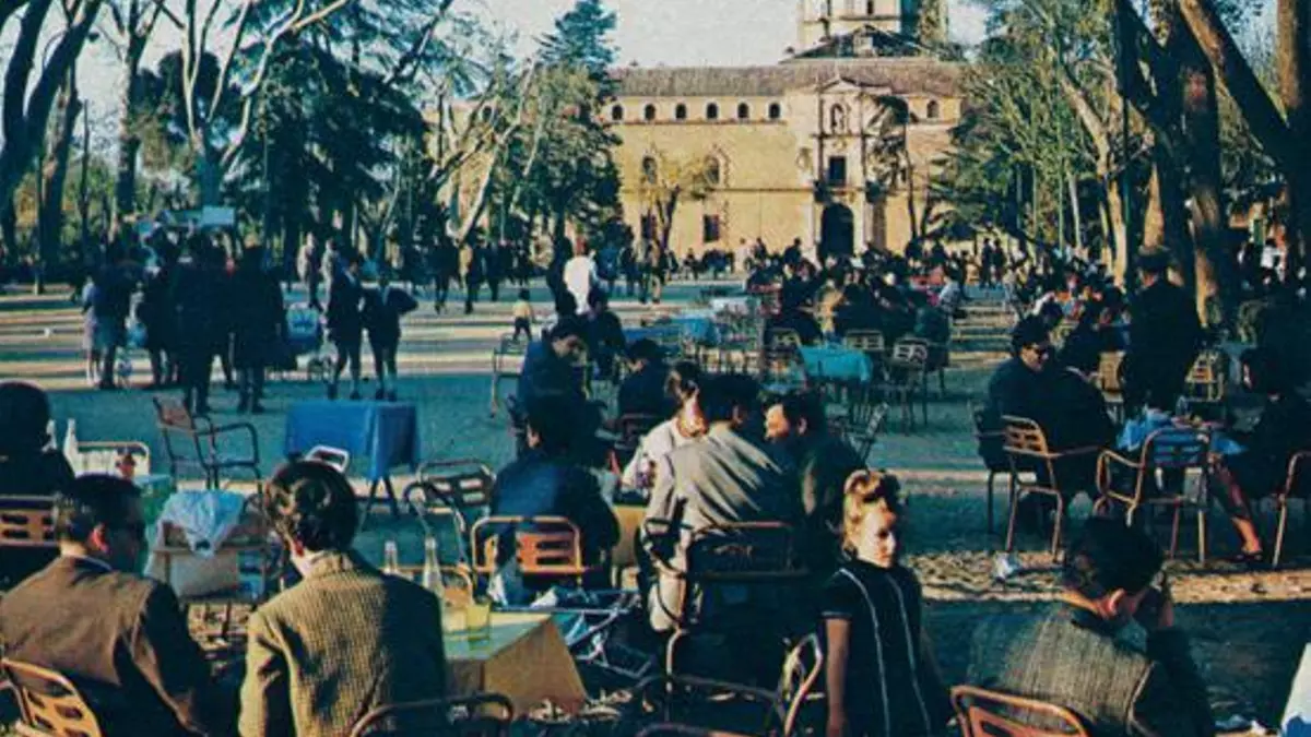 El parque de la Vega rinde honor a su memoria histórica y sentimental con una exposición en su reapertura