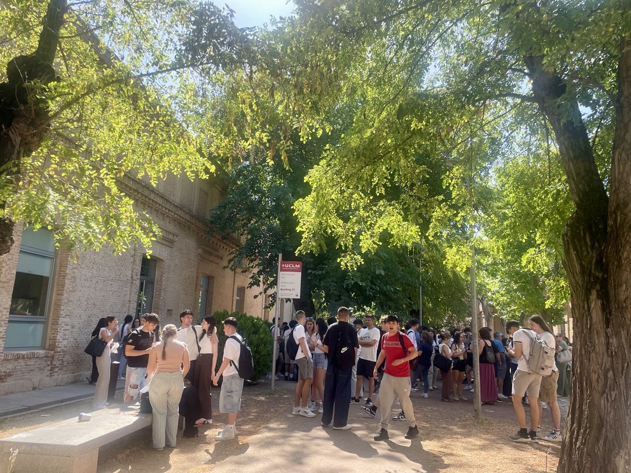 De los nervios a Bad Bunny: la PAU arranca en Toledo con alivio tras el primer examen