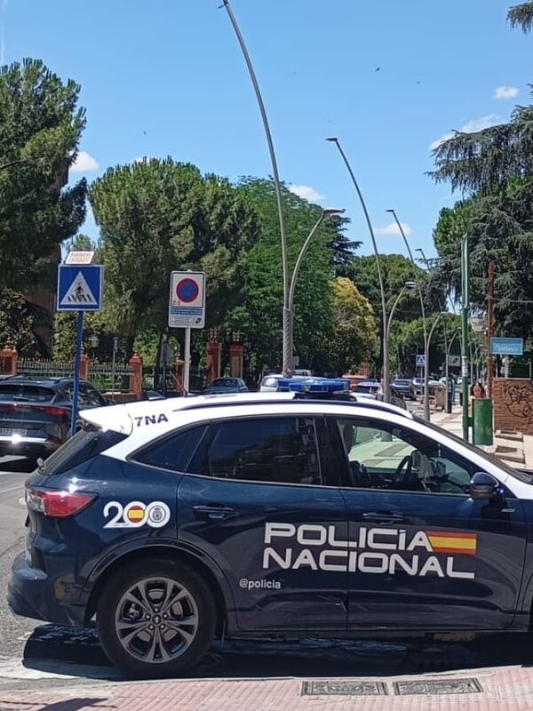 Detenido un hombre de 79 años por amenazar a otro con un arma simulada tras una discusión en Talavera