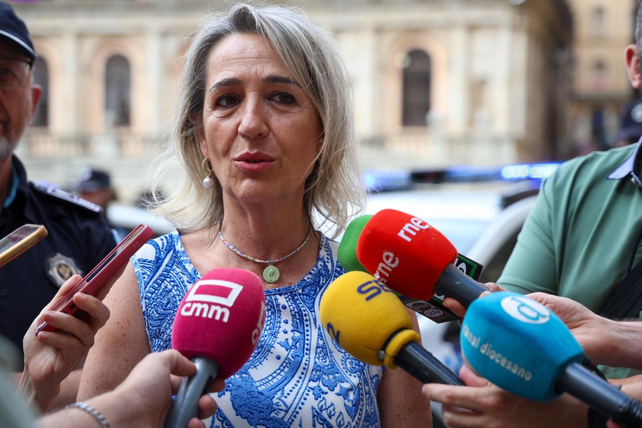 Cañizares reprocha que se filtren WhatsApp y lamenta que el alcalde no la llamase por el tema de la bandera LGTBI