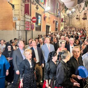 El PSOE abandona la carrera procesional del Corpus de Toledo con la presencia de Feijóo: "No es un acto electoralista"