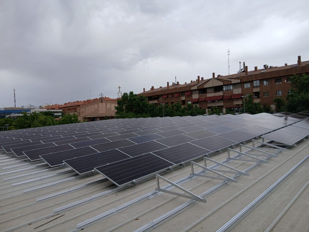 La comunidad energética del Casco Histórico de Toledo disfruta ya de su propia energía solar y reduce la factura