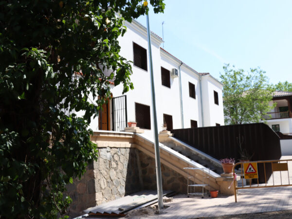 La rehabilitación de los chalés de la Escuela de Gimnasia avanza a "buen ritmo" pero se amplía el plazo de la obra