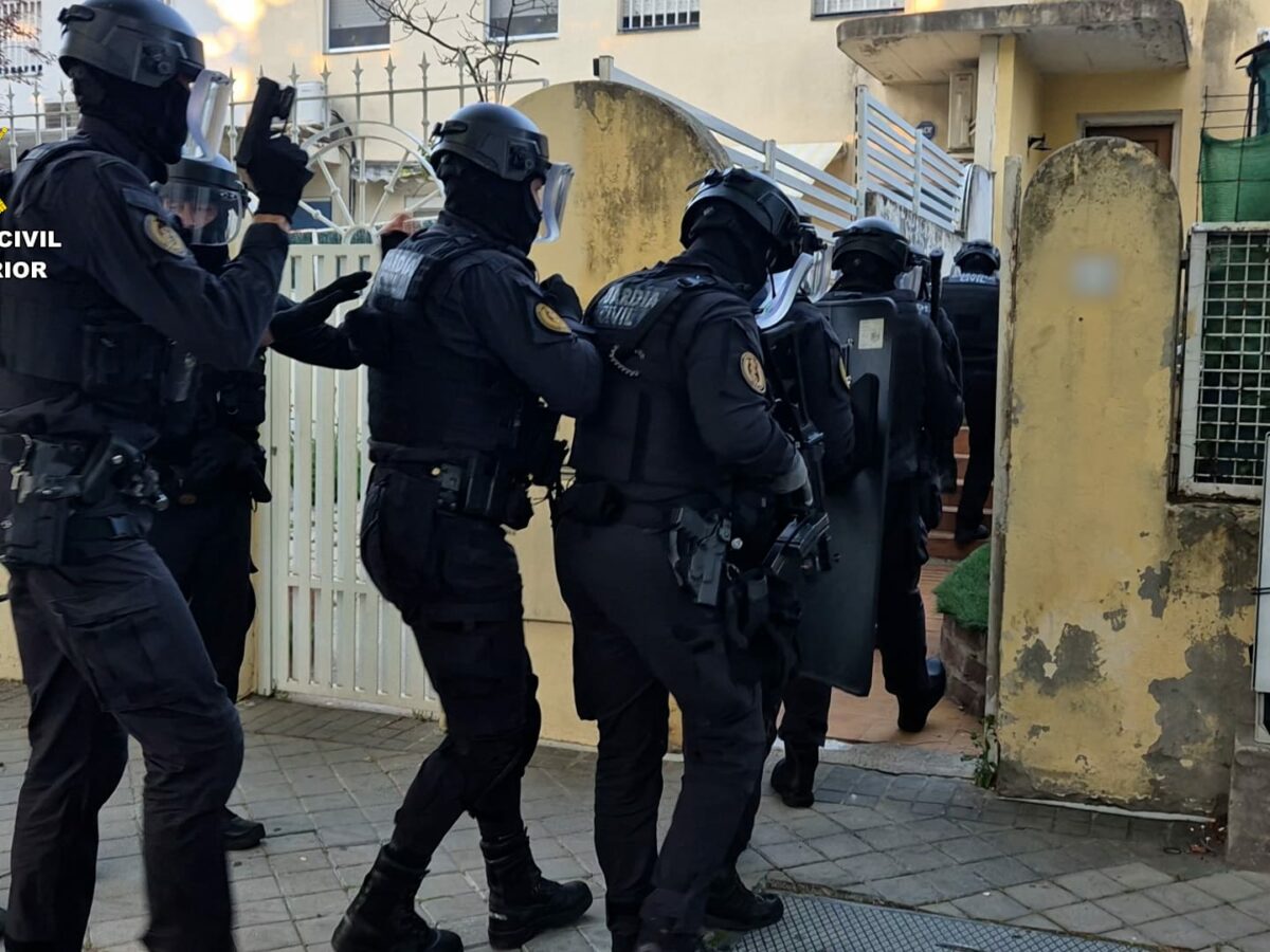 Cae una banda criminal tras robar y amordazar a un comprador de móviles de alta gama en Bargas