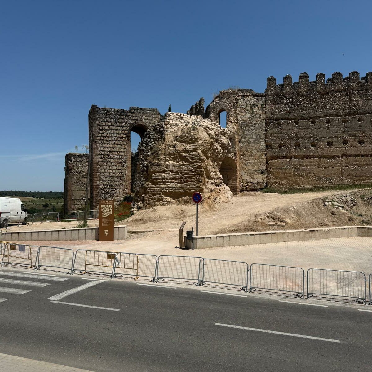 El alcalde de Escalona desmiente al PP: los restos de la torre derruida están en una parcela municipal