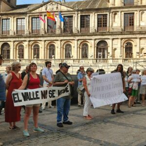 ARBA exige rigor ambiental en una nueva concentración contra las obras en el Valle frente a la defensa municipal del proyecto