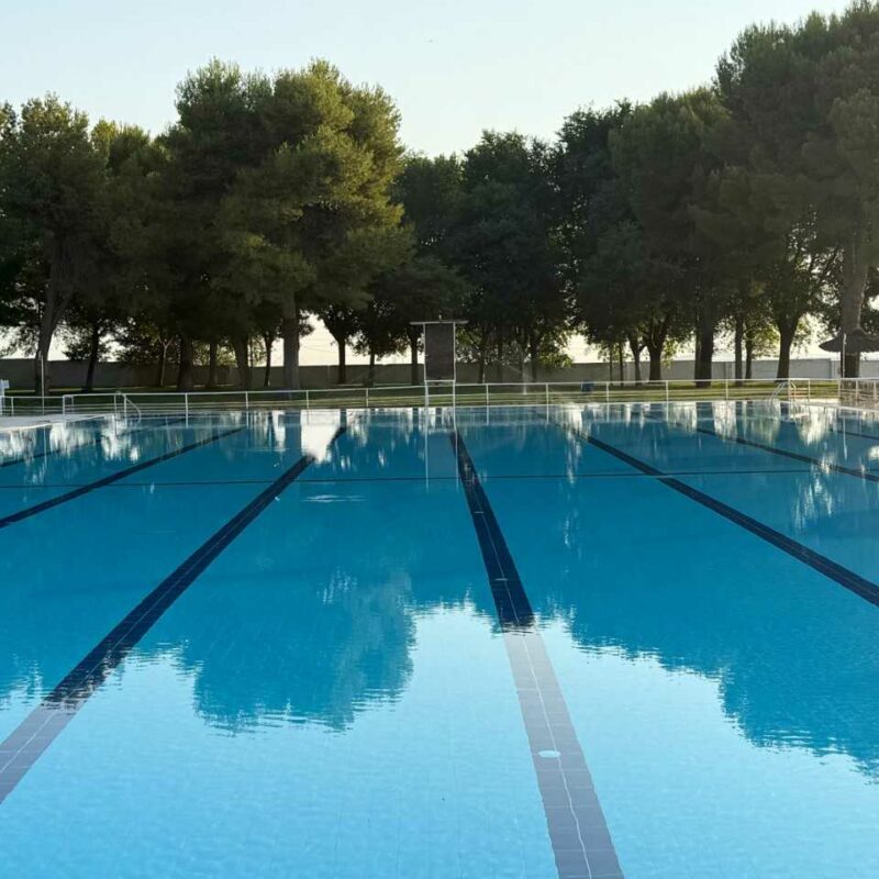 La piscina municipal de Villacañas abre la temporada de baño tras varias mejoras en sus instalaciones