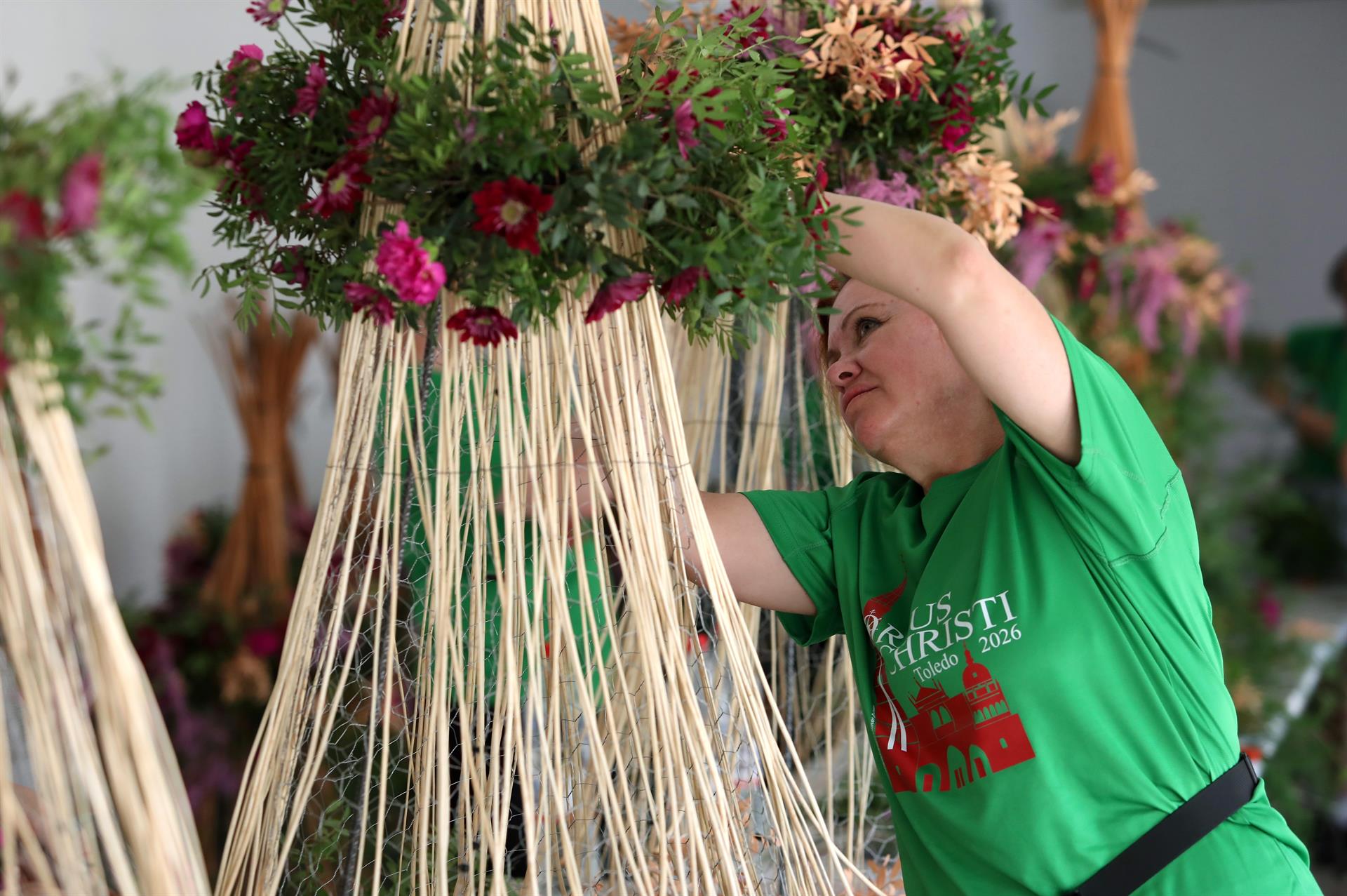 Toledo se engalana para la celebración del Corpus Christi y se convierte en "la capital de la flor"