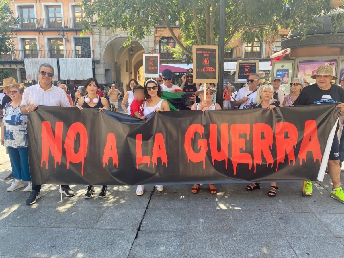 La Plataforma 'No a la Guerra' clama en Toledo contra los conflictos armados activos en los cinco continentes